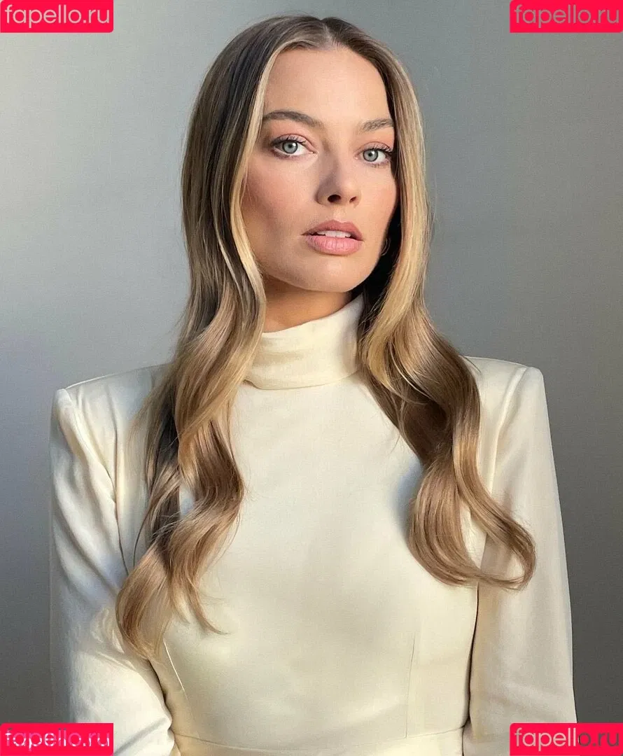 Margot Robbie / margotrobbieofficial Onlyfans Photo Gallery 