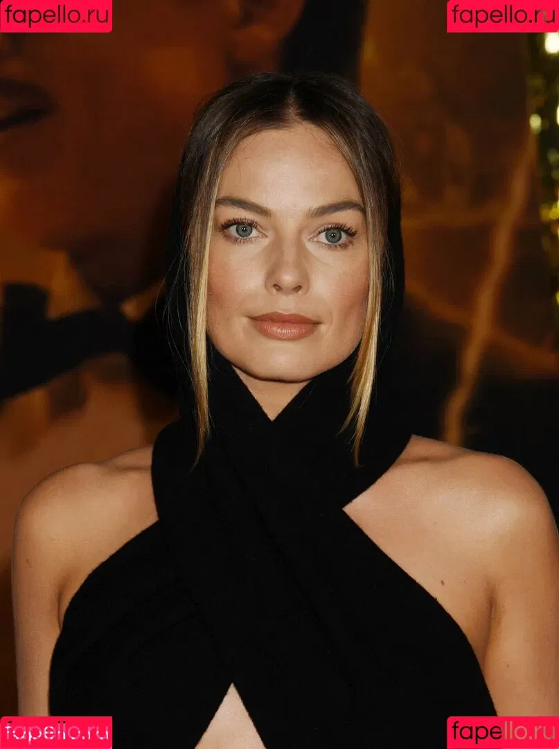 Margot Robbie / margotrobbieofficial Onlyfans Photo Gallery 