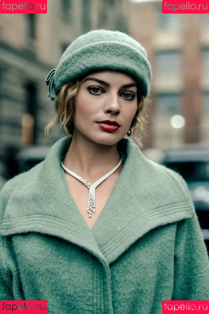 Margot Robbie / margotrobbieofficial Onlyfans Photo Gallery 