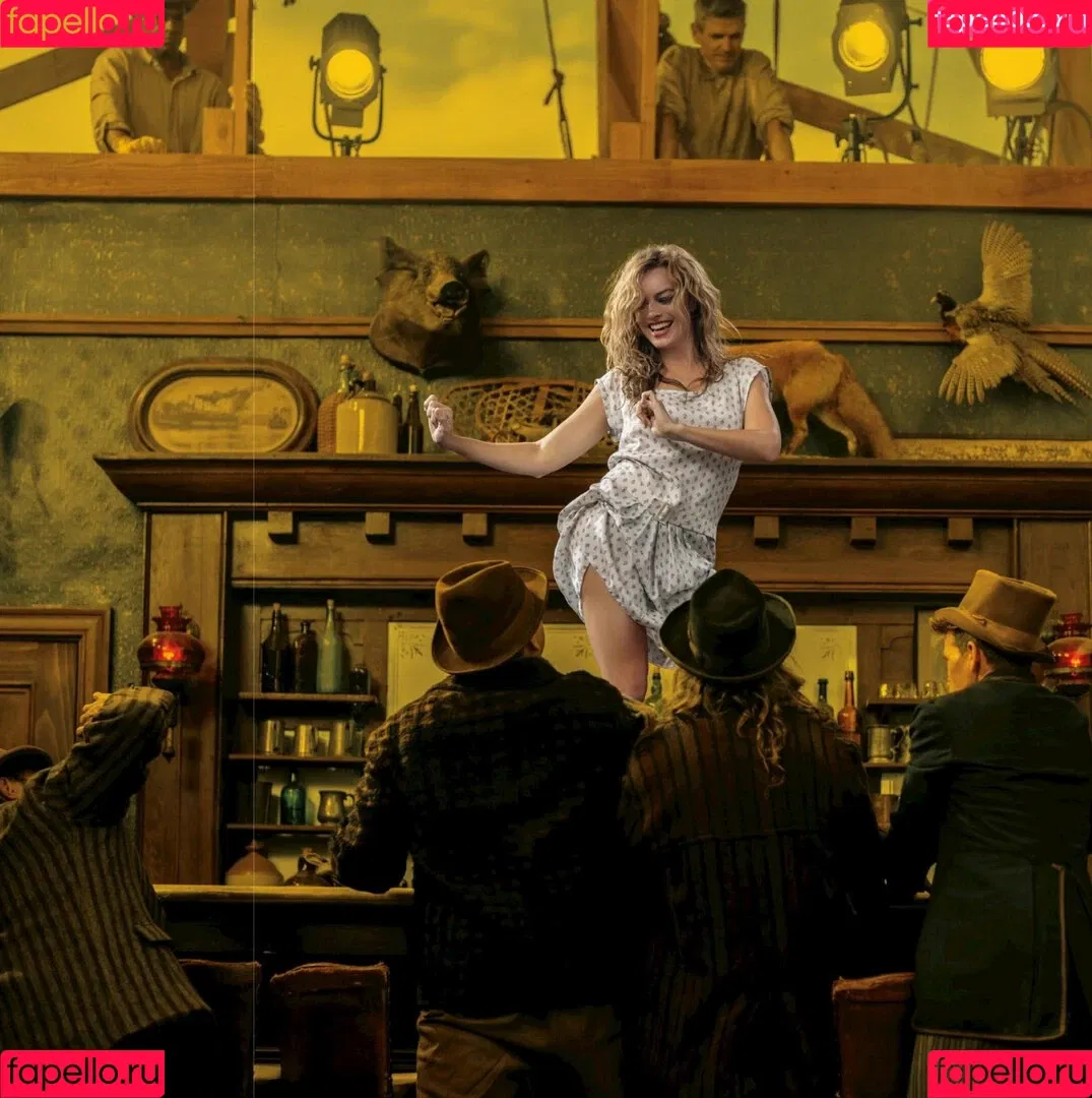 Margot Robbie / margotrobbieofficial Onlyfans Photo Gallery 