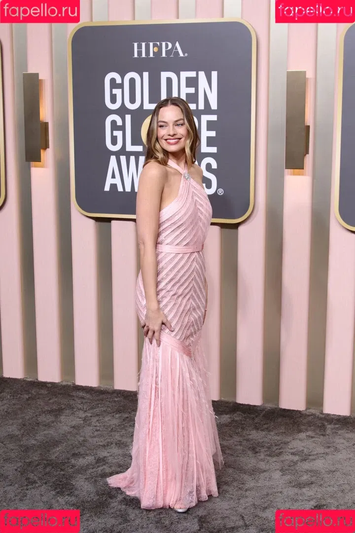 Margot Robbie / margotrobbieofficial Onlyfans Photo Gallery 