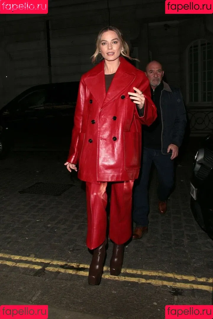 Margot Robbie / margotrobbieofficial Onlyfans Photo Gallery 