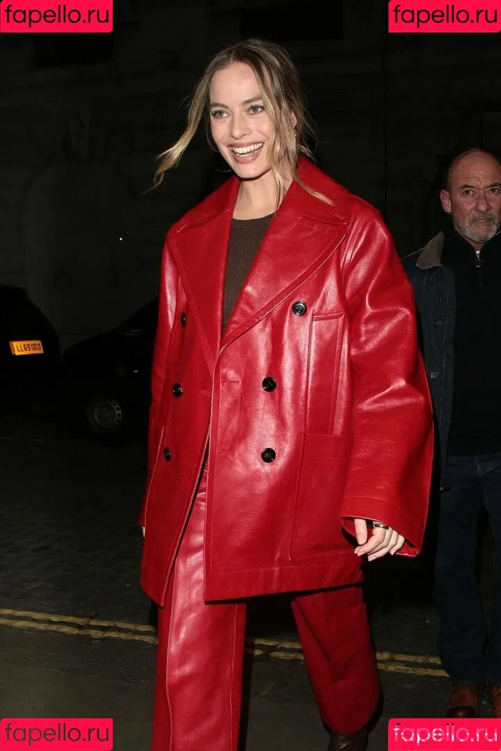 Margot Robbie / margotrobbieofficial Onlyfans Photo Gallery 