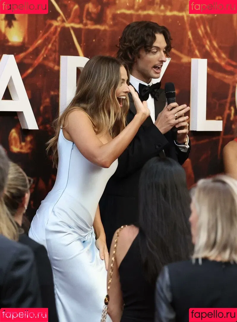 Margot Robbie / margotrobbieofficial Onlyfans Photo Gallery 