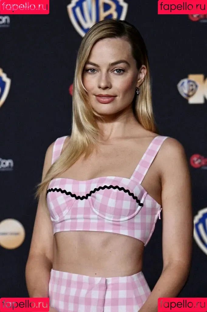 Margot Robbie / margotrobbieofficial Onlyfans Photo Gallery 