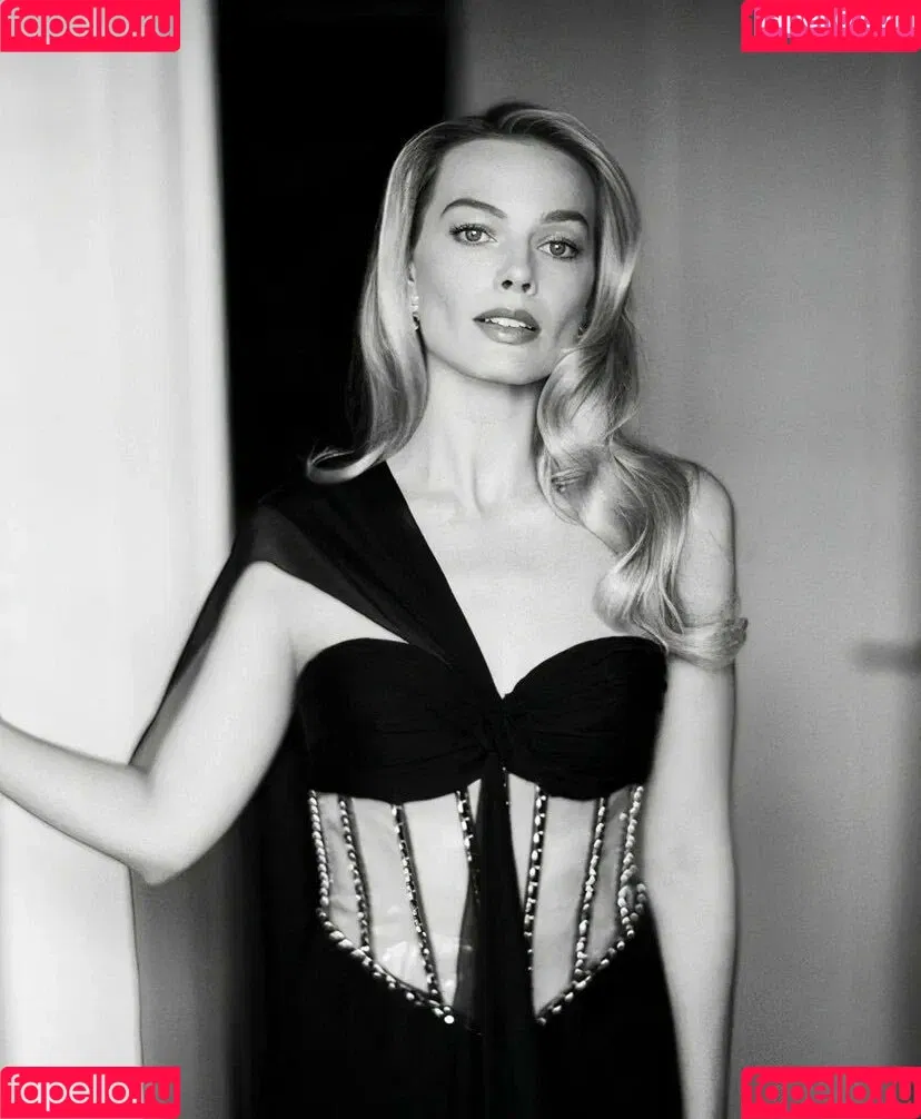 Margot Robbie / margotrobbieofficial Onlyfans Photo Gallery 