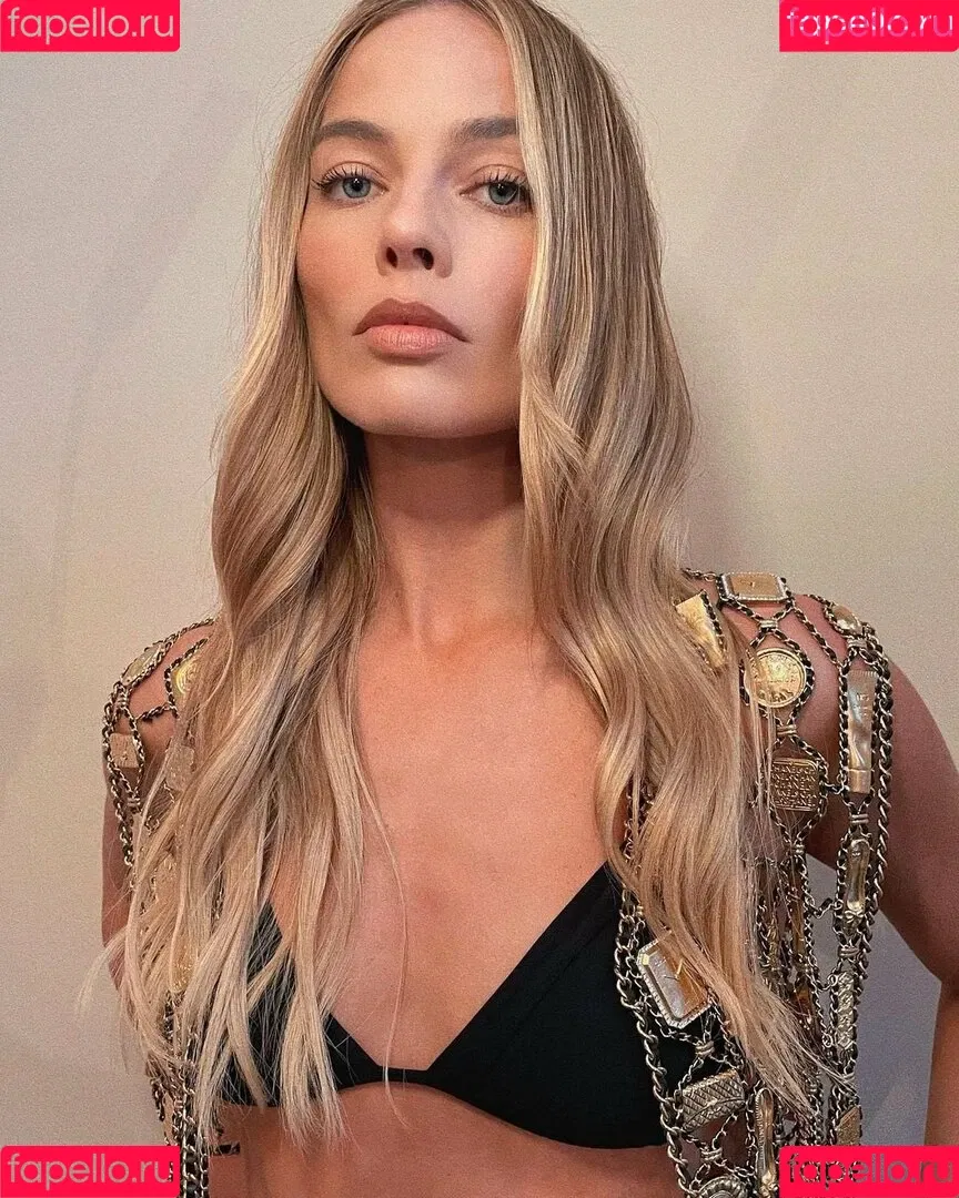 Margot Robbie / margotrobbieofficial Onlyfans Photo Gallery 