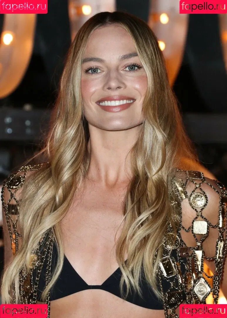 Margot Robbie / margotrobbieofficial Onlyfans Photo Gallery 