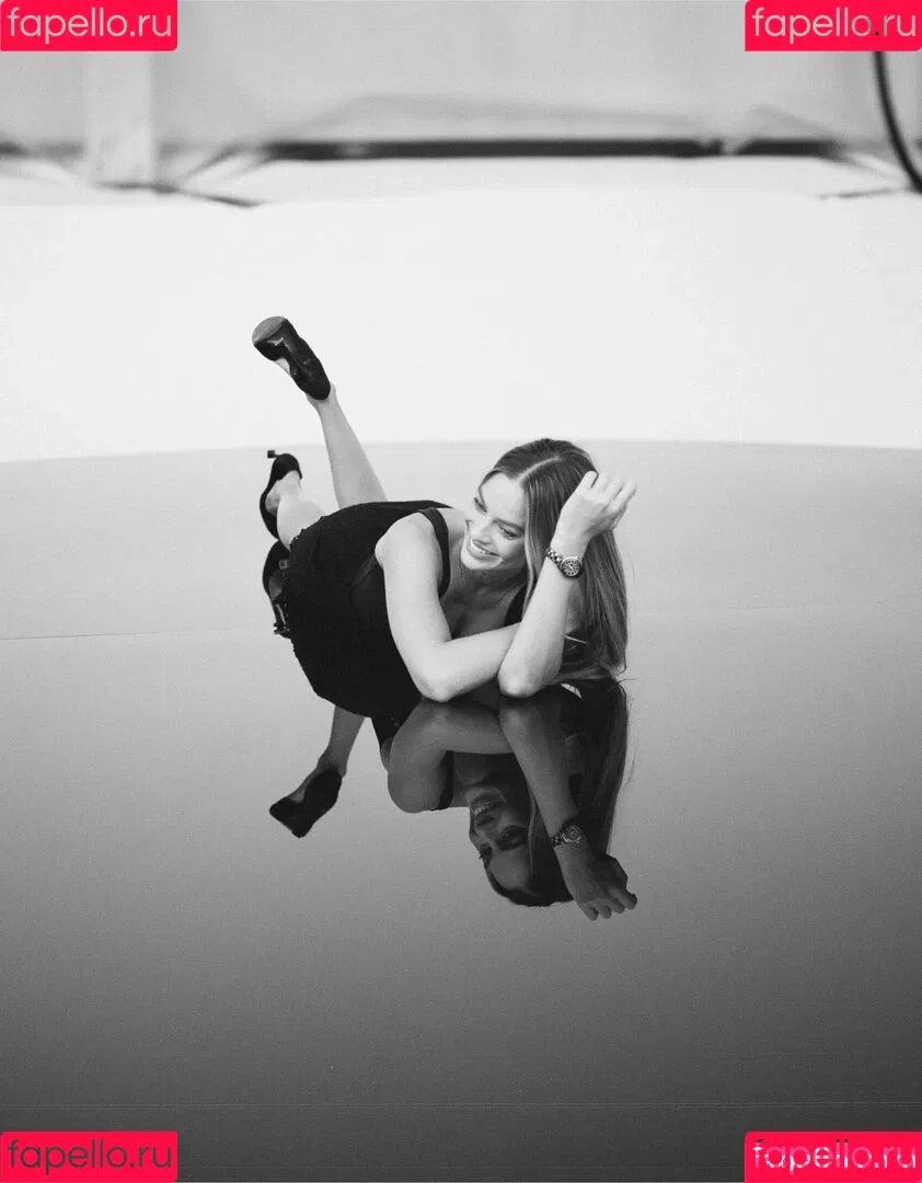 Margot Robbie / margotrobbieofficial Onlyfans Photo Gallery 