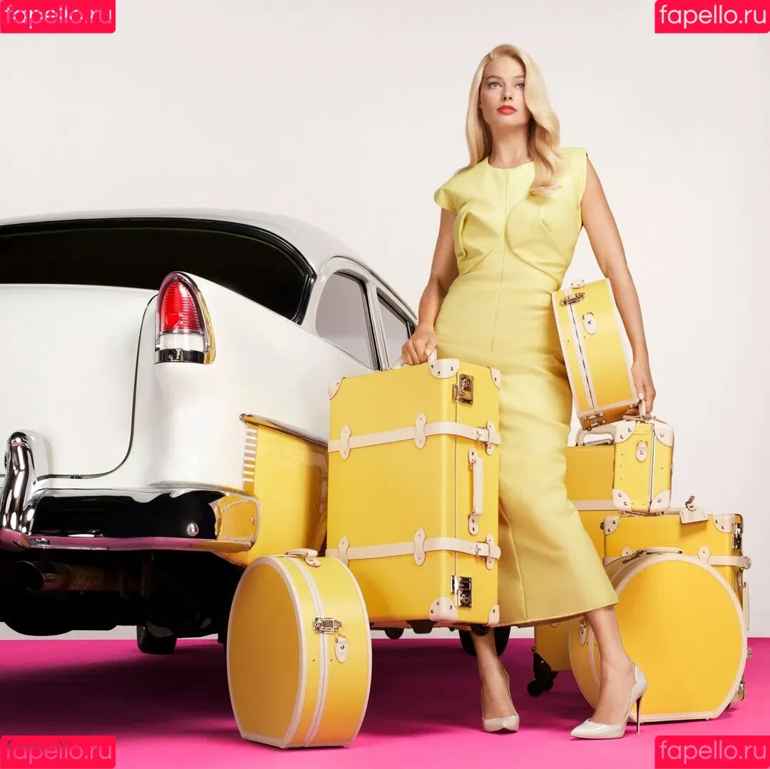 Margot Robbie / margotrobbieofficial Onlyfans Photo Gallery 