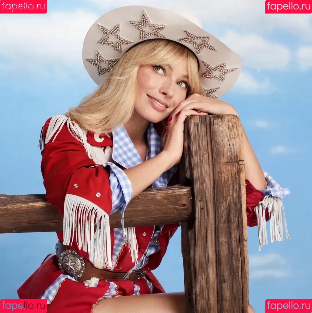 Margot Robbie / margotrobbieofficial Onlyfans Photo Gallery 