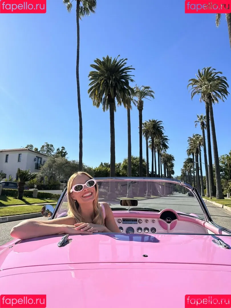 Margot Robbie / margotrobbieofficial Onlyfans Photo Gallery 