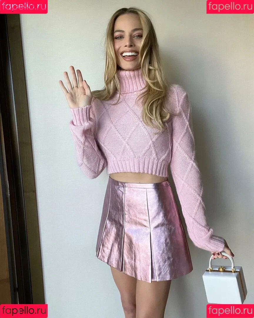 Margot Robbie / margotrobbieofficial Onlyfans Photo Gallery 