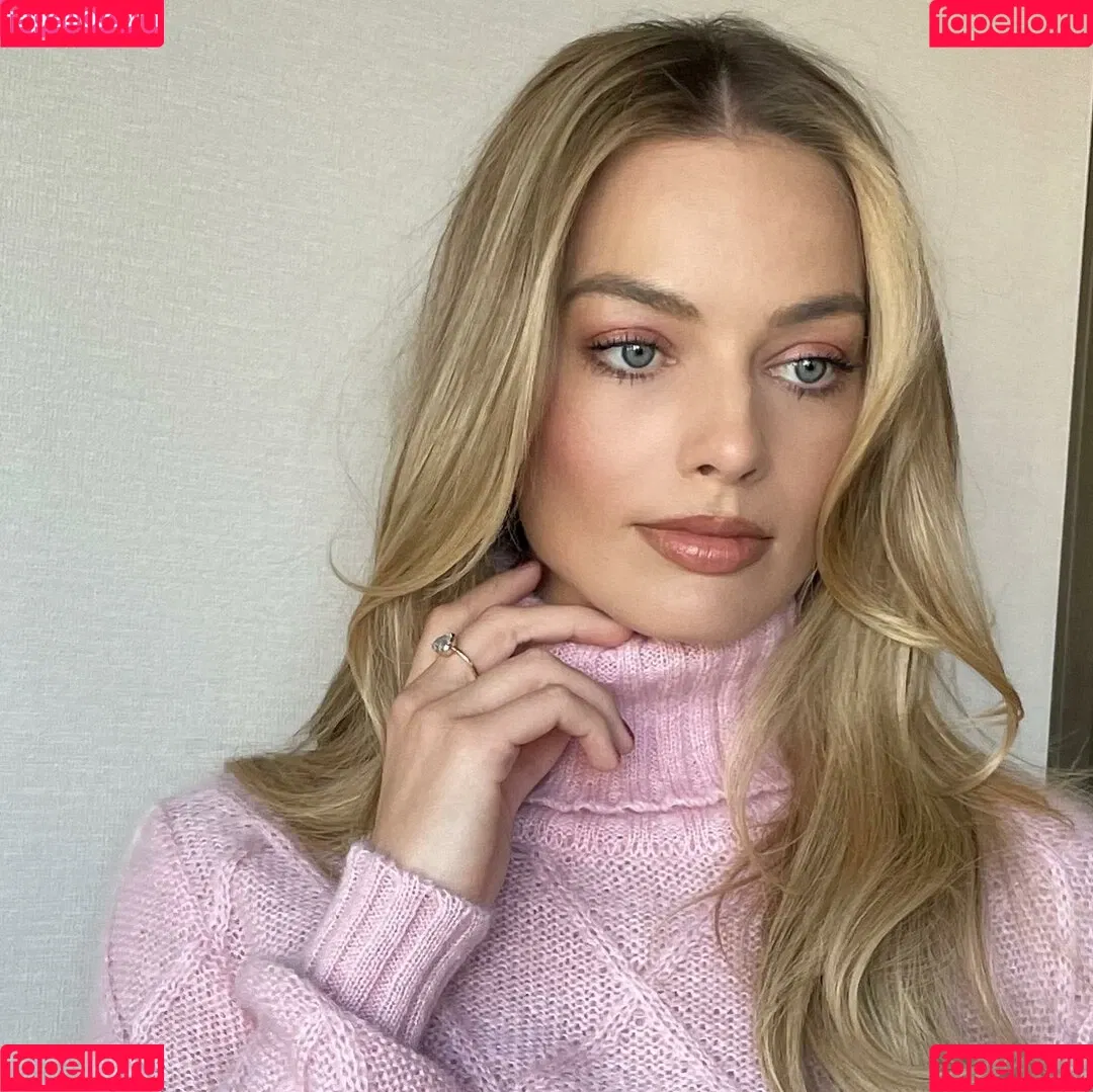 Margot Robbie / margotrobbieofficial Onlyfans Photo Gallery 