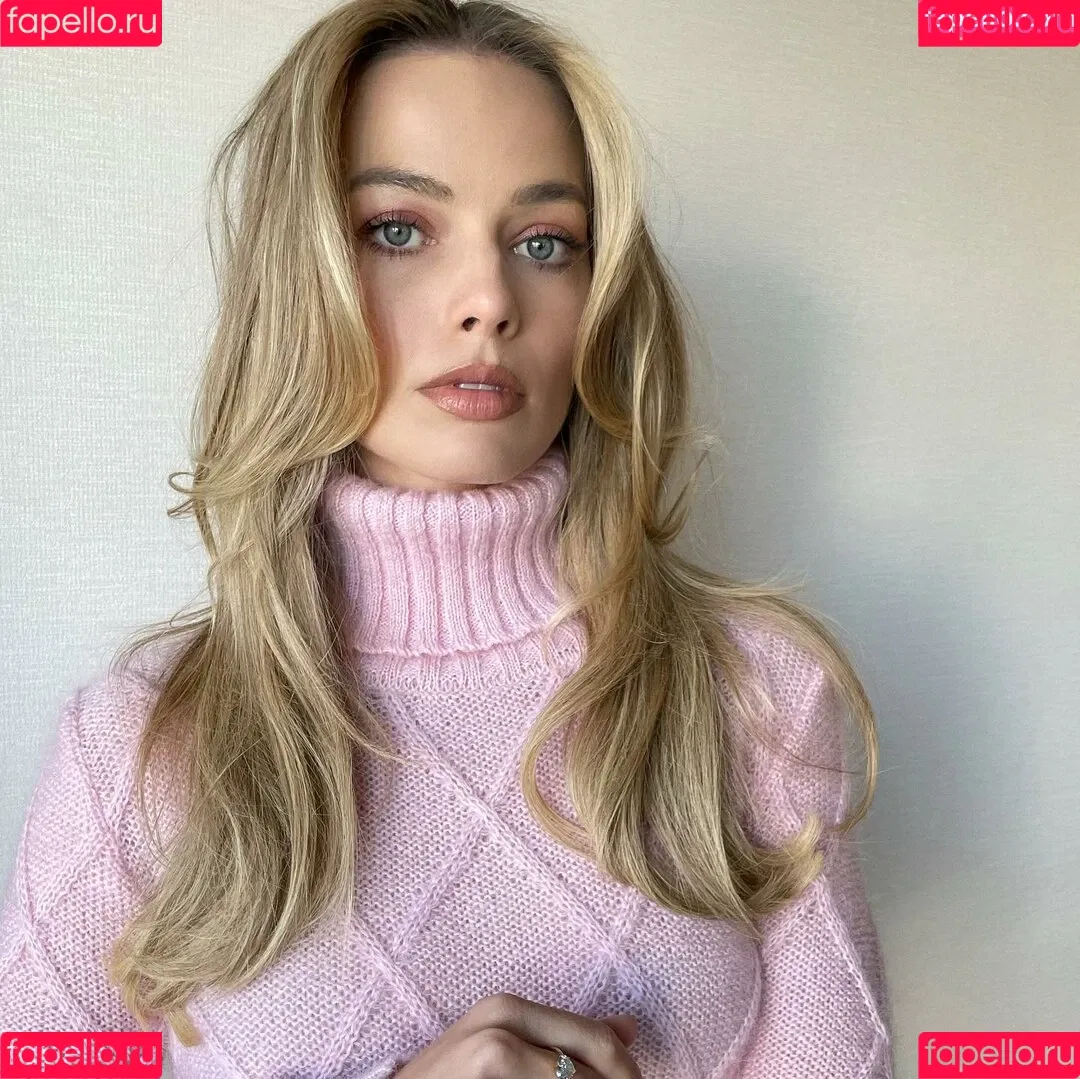 Margot Robbie / margotrobbieofficial Onlyfans Photo Gallery 