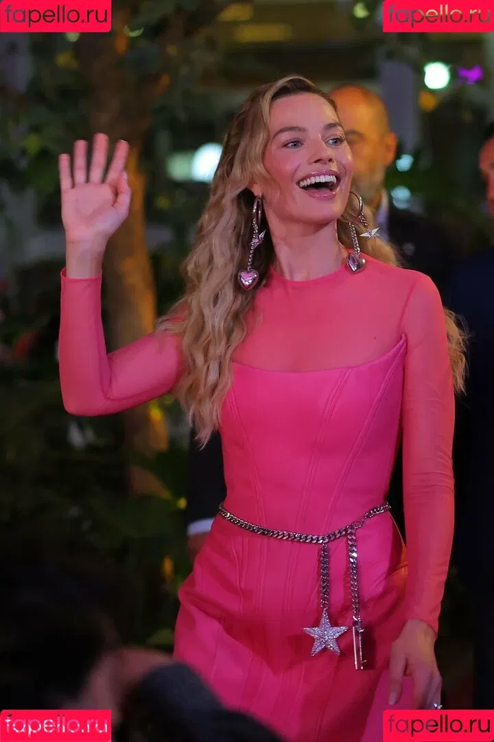 Margot Robbie / margotrobbieofficial Onlyfans Photo Gallery 