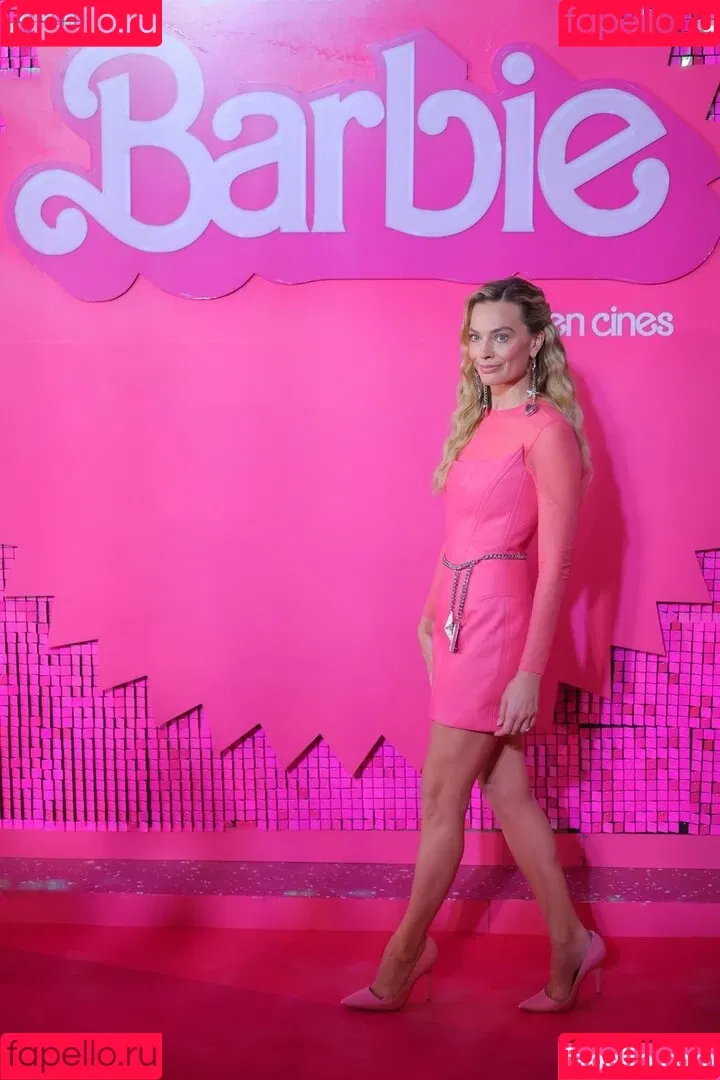 Margot Robbie / margotrobbieofficial Onlyfans Photo Gallery 