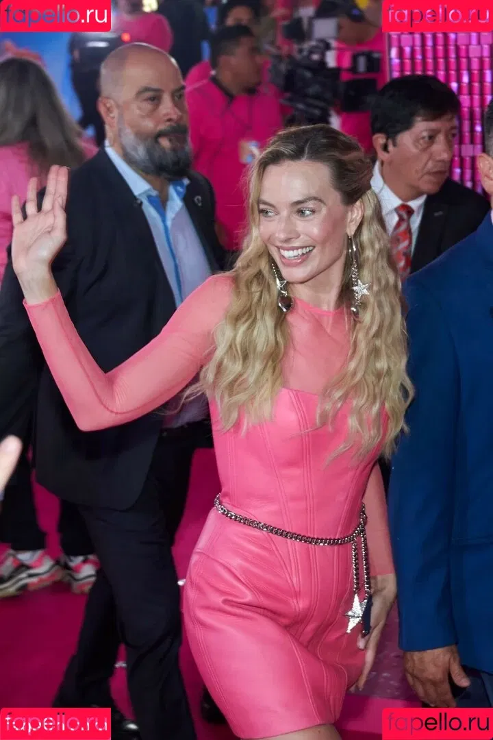 Margot Robbie / margotrobbieofficial Onlyfans Photo Gallery 