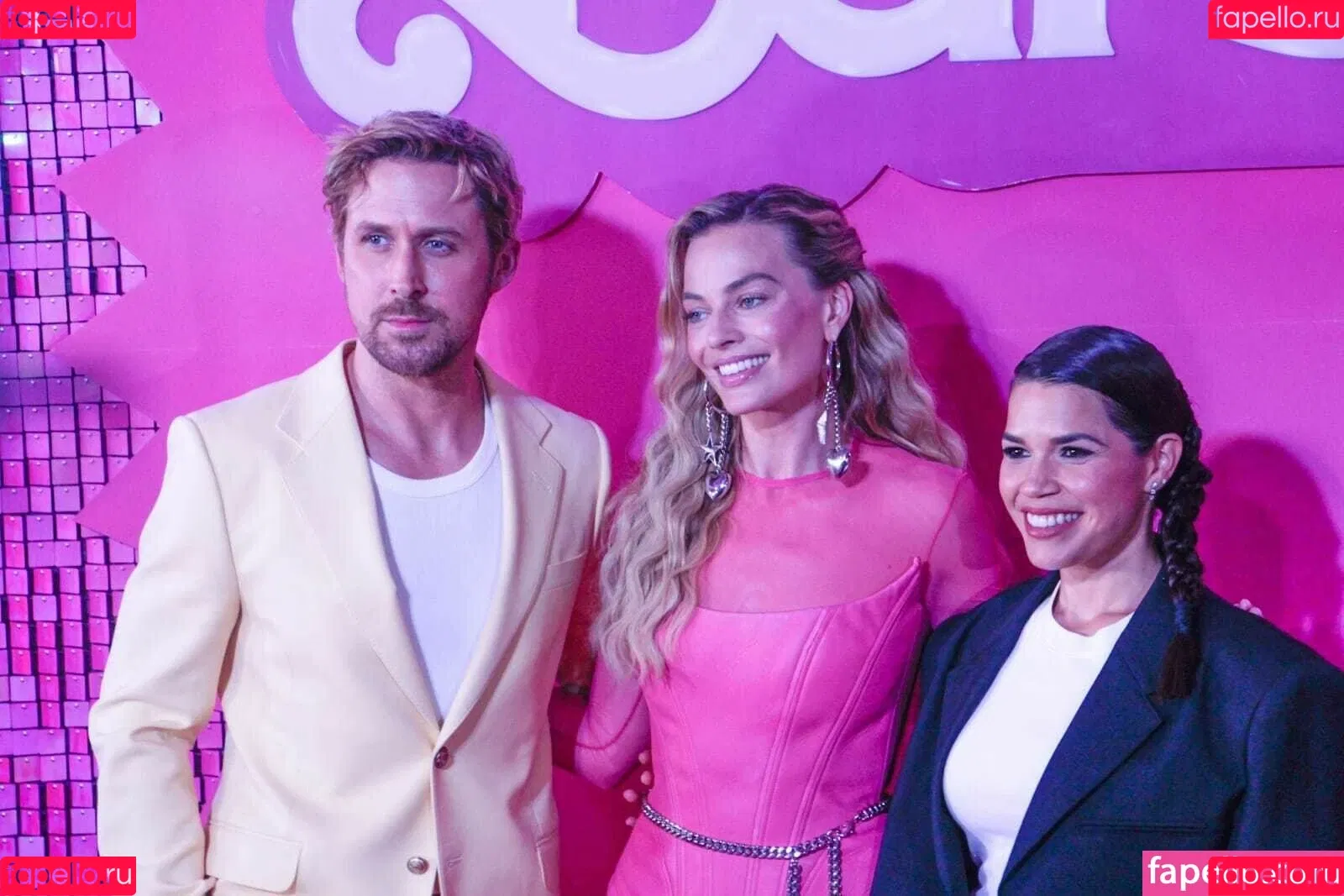 Margot Robbie / margotrobbieofficial Onlyfans Photo Gallery 