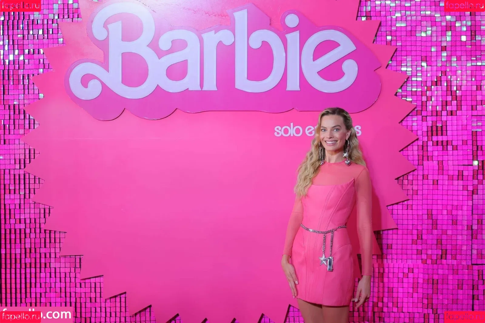 Margot Robbie / margotrobbieofficial Onlyfans Photo Gallery 