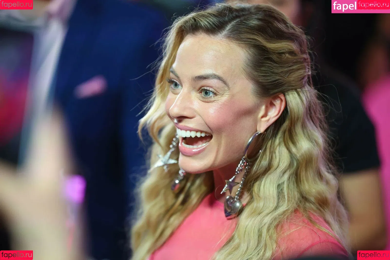 Margot Robbie / margotrobbieofficial Onlyfans Photo Gallery 