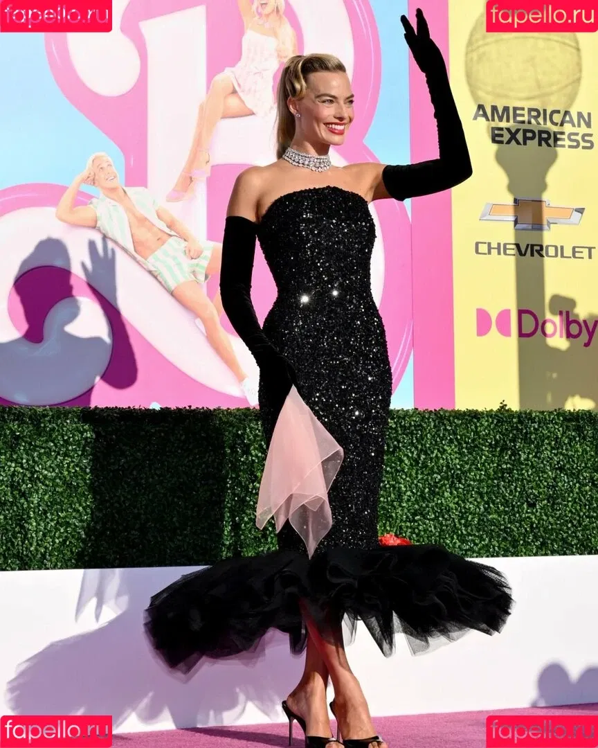 Margot Robbie / margotrobbieofficial Onlyfans Photo Gallery 