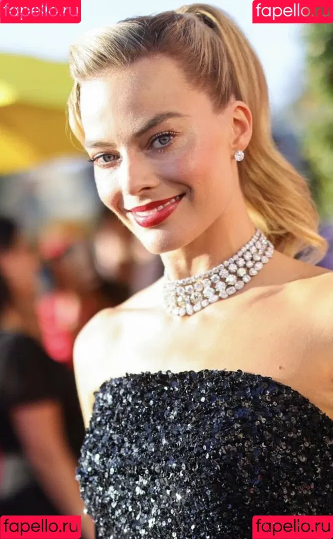Margot Robbie / margotrobbieofficial Onlyfans Photo Gallery 