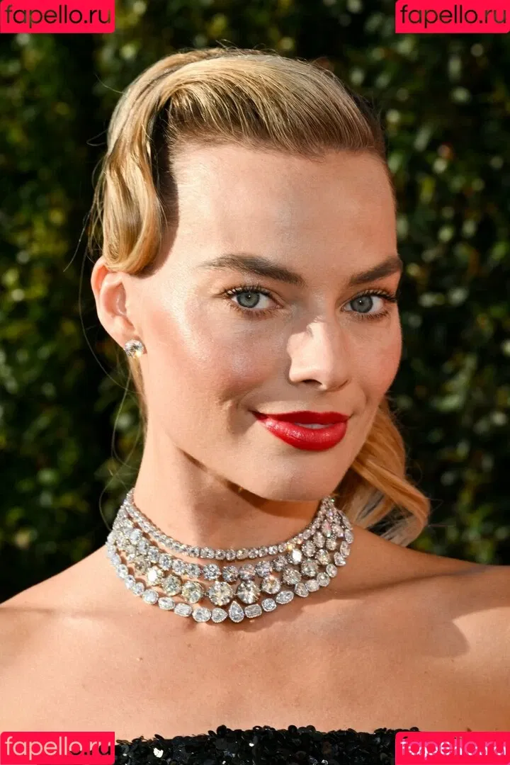 Margot Robbie / margotrobbieofficial Onlyfans Photo Gallery 