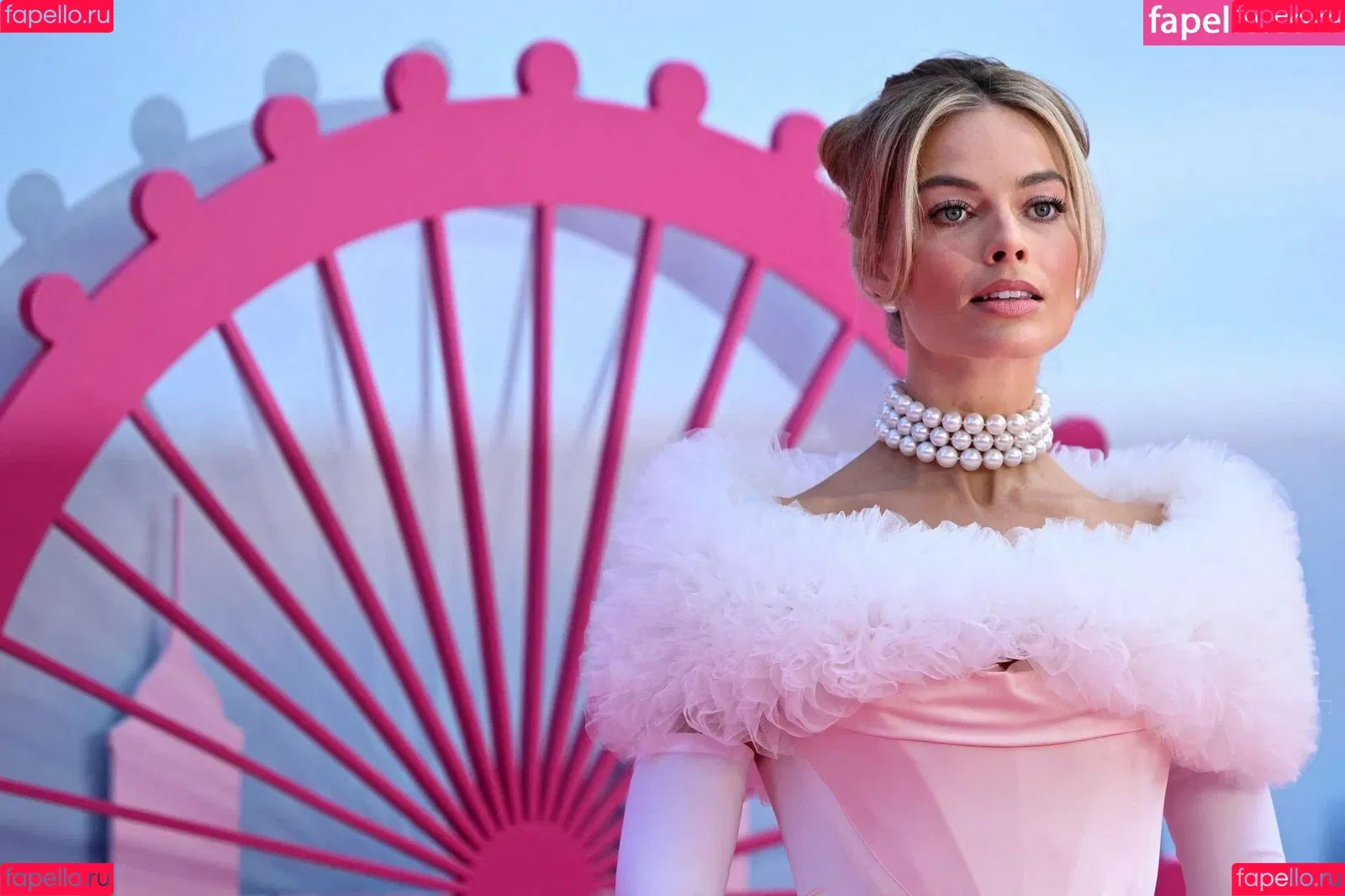 Margot Robbie / margotrobbieofficial Onlyfans Photo Gallery 