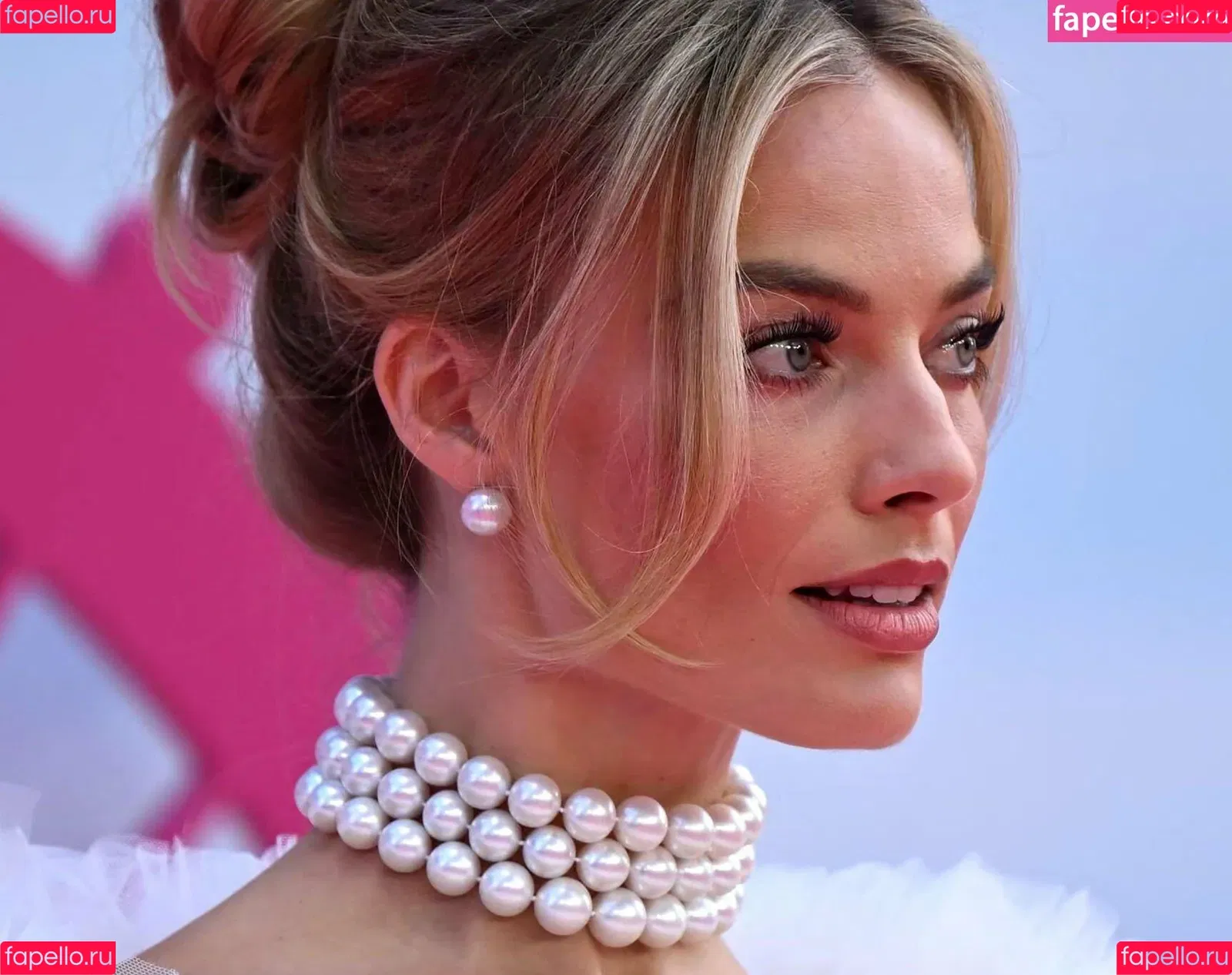 Margot Robbie / margotrobbieofficial Onlyfans Photo Gallery 