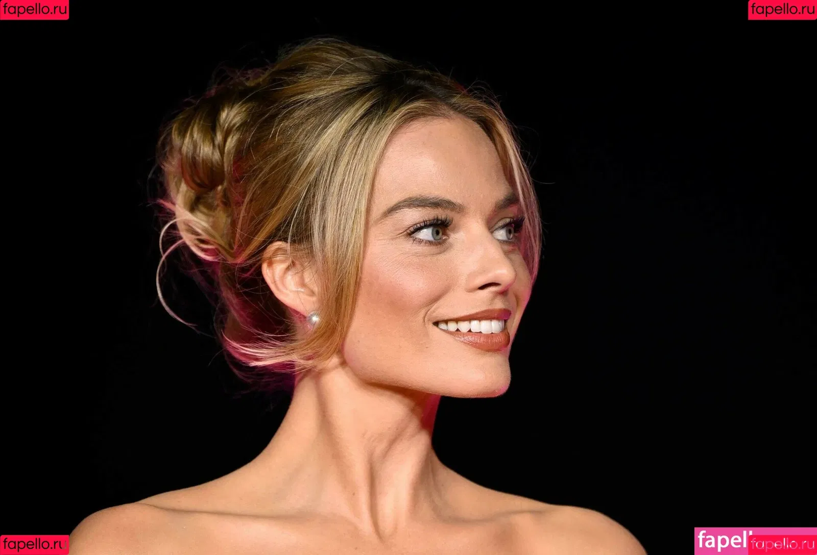 Margot Robbie / margotrobbieofficial Onlyfans Photo Gallery 