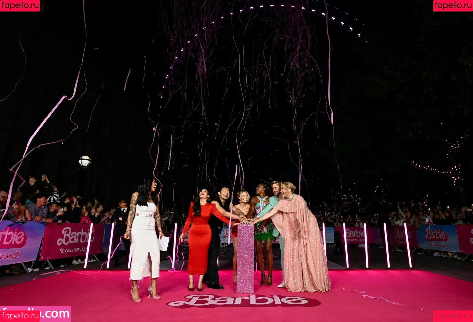 Margot Robbie / margotrobbieofficial Onlyfans Photo Gallery 