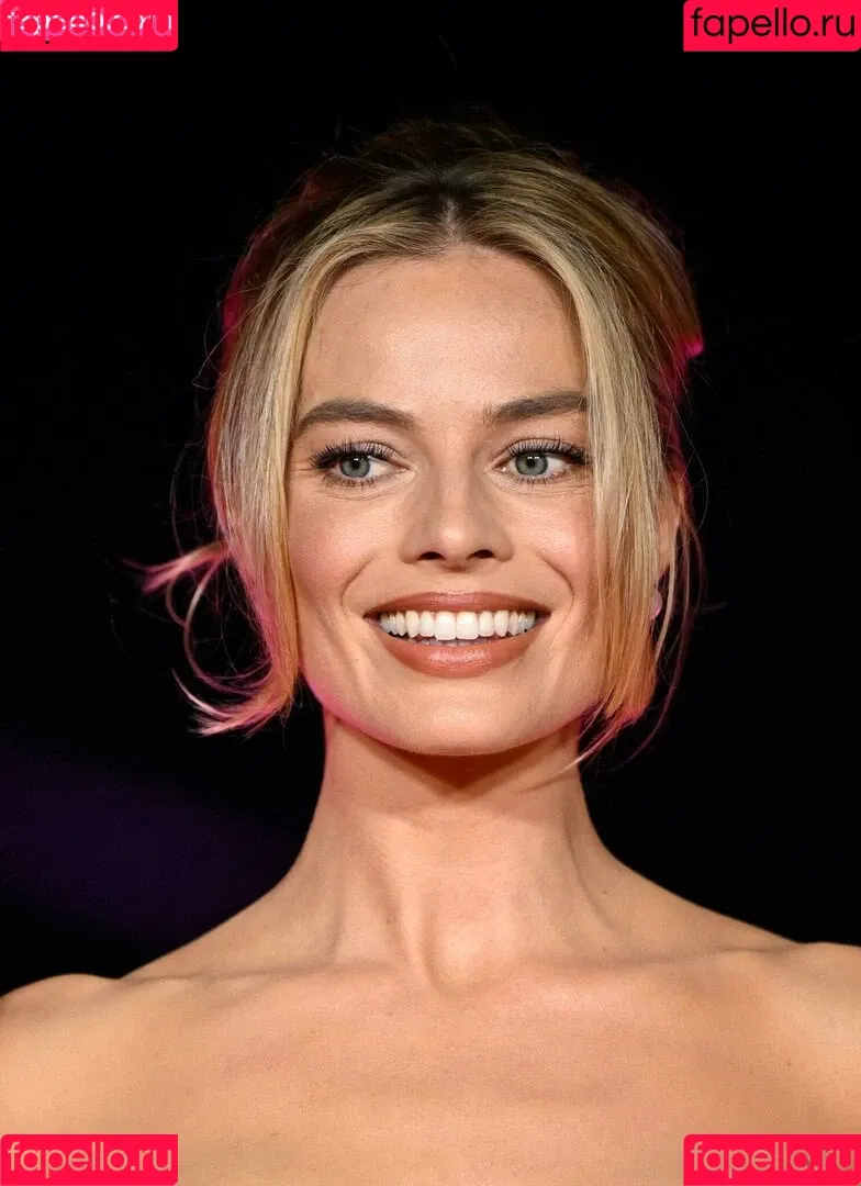 Margot Robbie / margotrobbieofficial Onlyfans Photo Gallery 