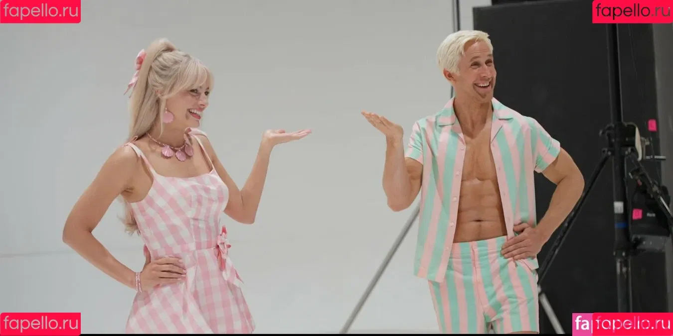 Margot Robbie / margotrobbieofficial Onlyfans Photo Gallery 