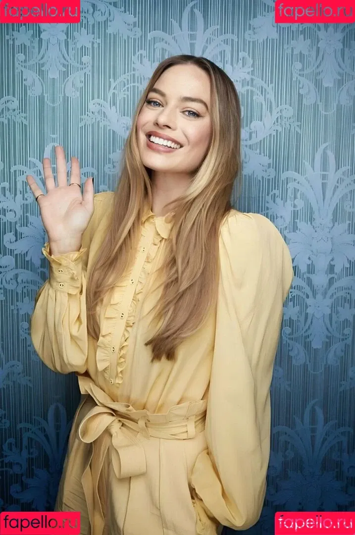 Margot Robbie / margotrobbieofficial Onlyfans Photo Gallery 