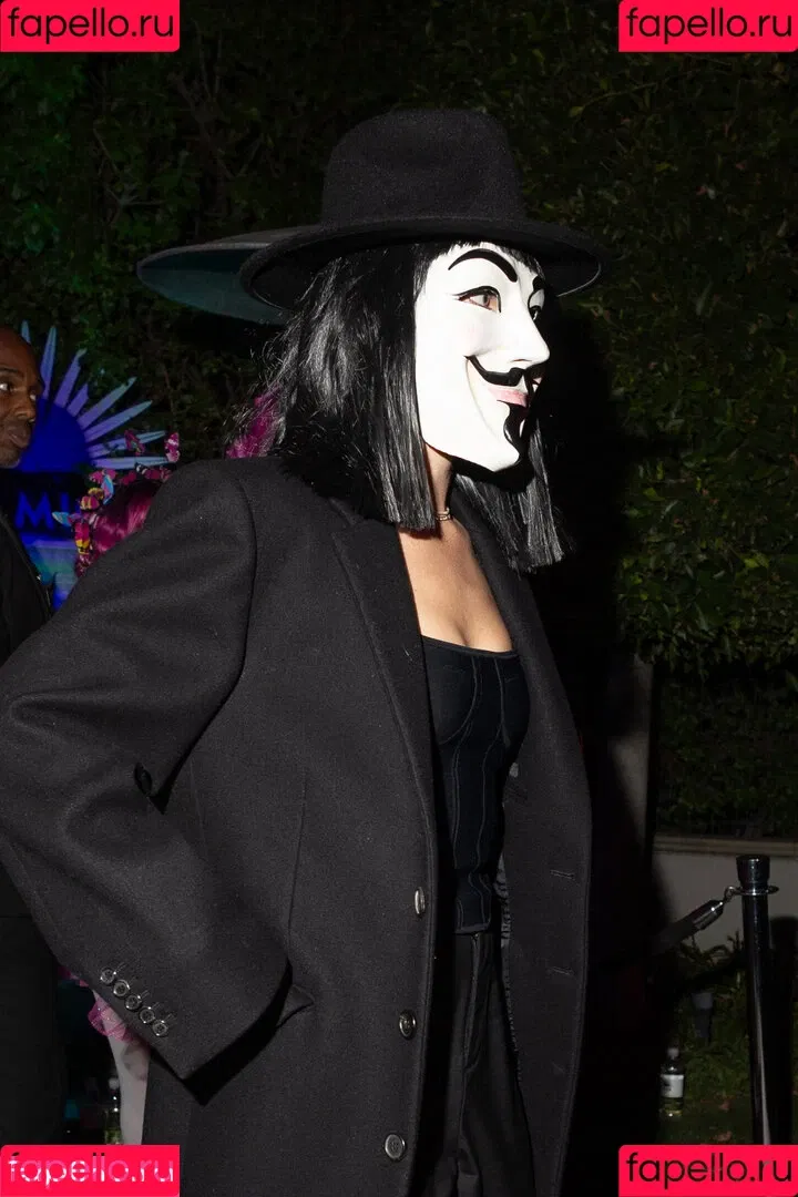 Margot Robbie / margotrobbieofficial Onlyfans Photo Gallery 