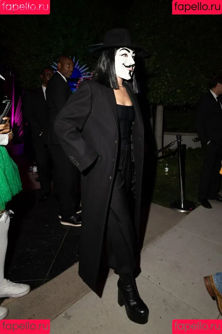 Margot Robbie / margotrobbieofficial Onlyfans Photo Gallery 