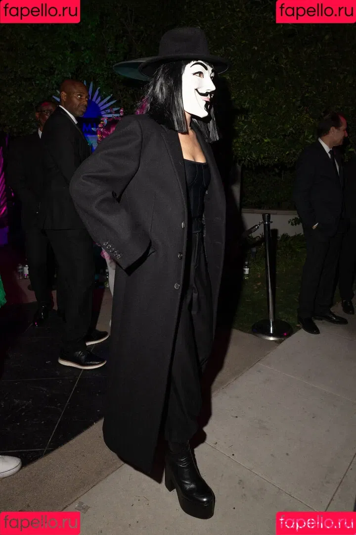 Margot Robbie / margotrobbieofficial Onlyfans Photo Gallery 