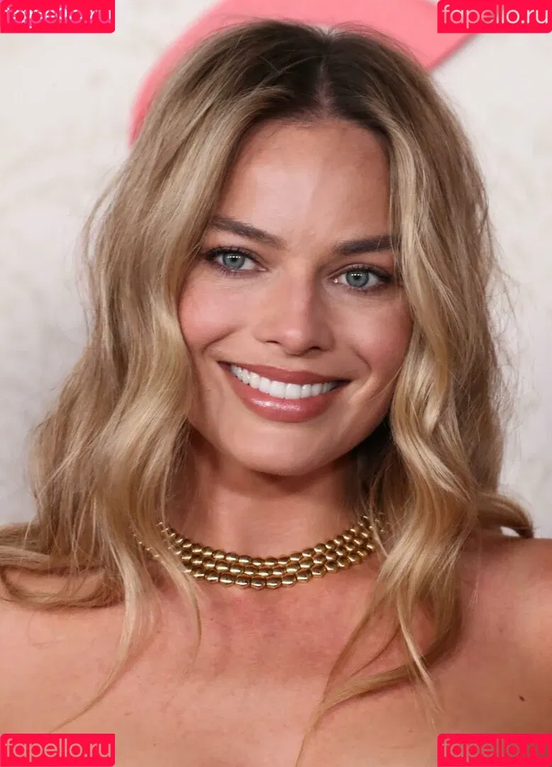 Margot Robbie / margotrobbieofficial Onlyfans Photo Gallery 