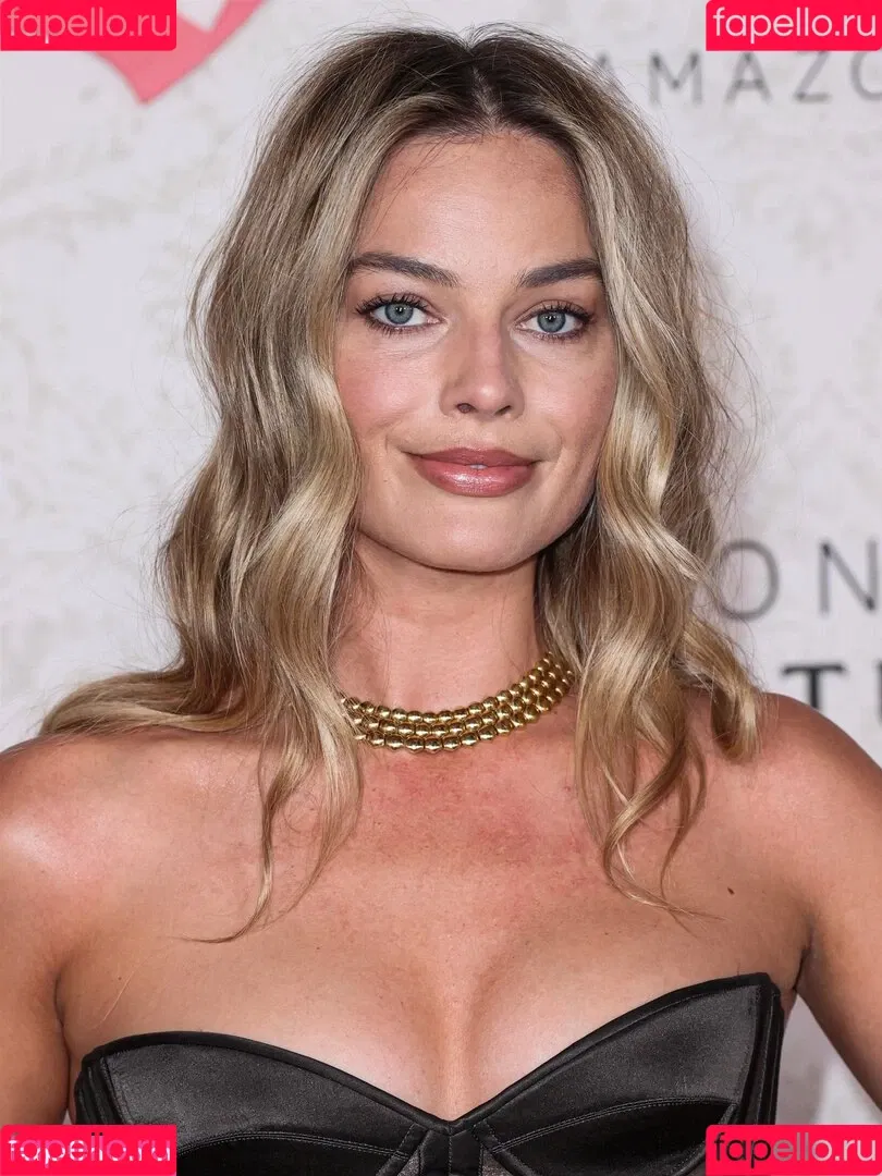Margot Robbie / margotrobbieofficial Onlyfans Photo Gallery 