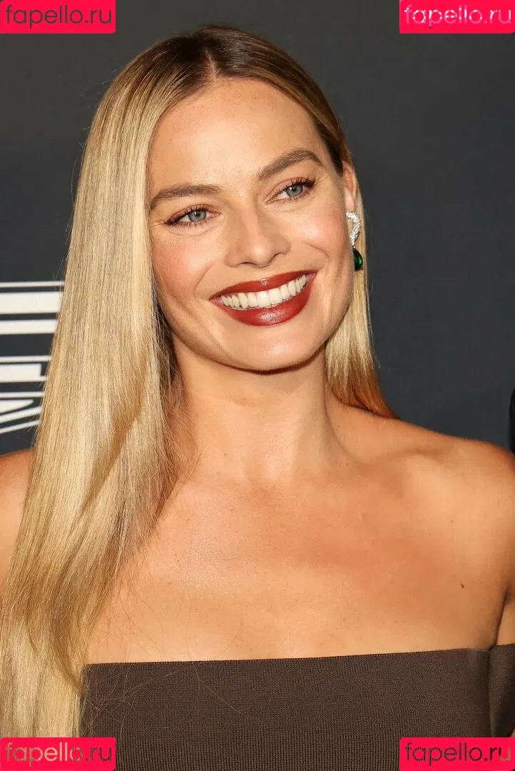 Margot Robbie / margotrobbieofficial Onlyfans Photo Gallery 