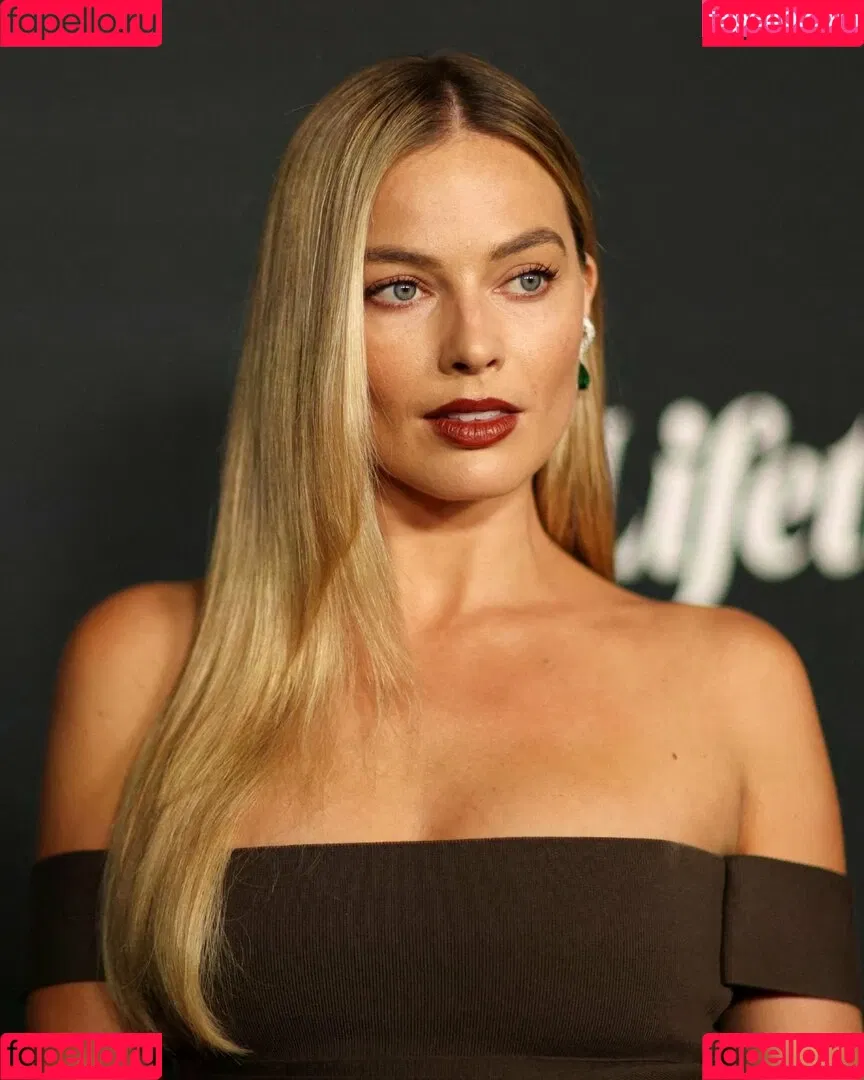 Margot Robbie / margotrobbieofficial Onlyfans Photo Gallery 