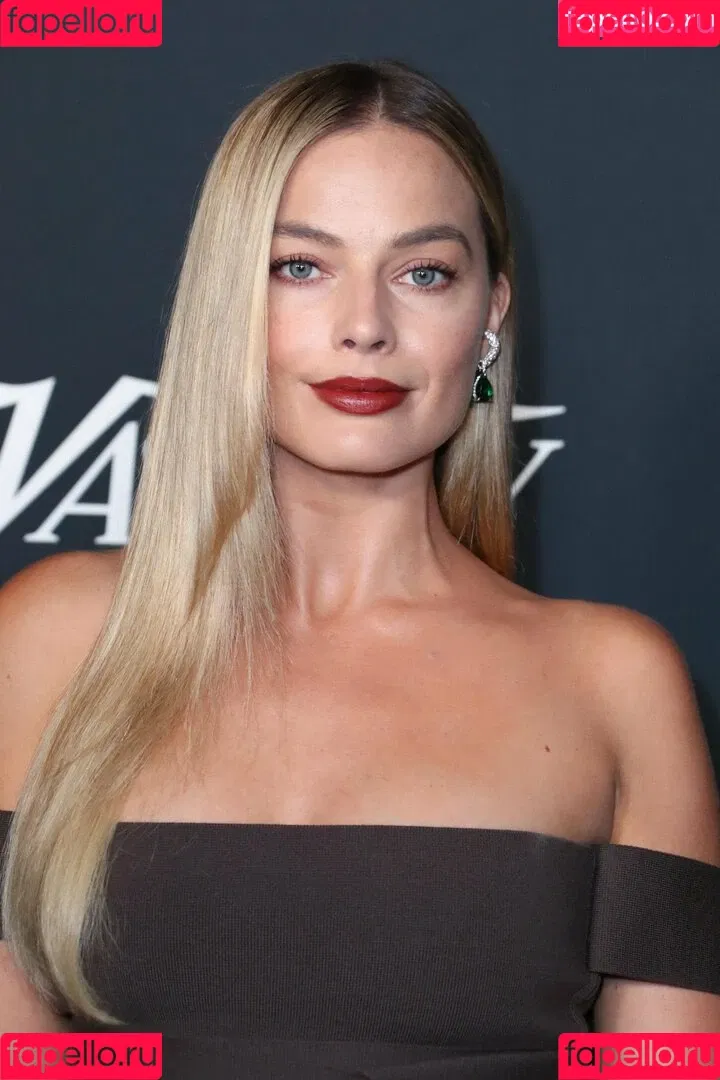 Margot Robbie / margotrobbieofficial Onlyfans Photo Gallery 