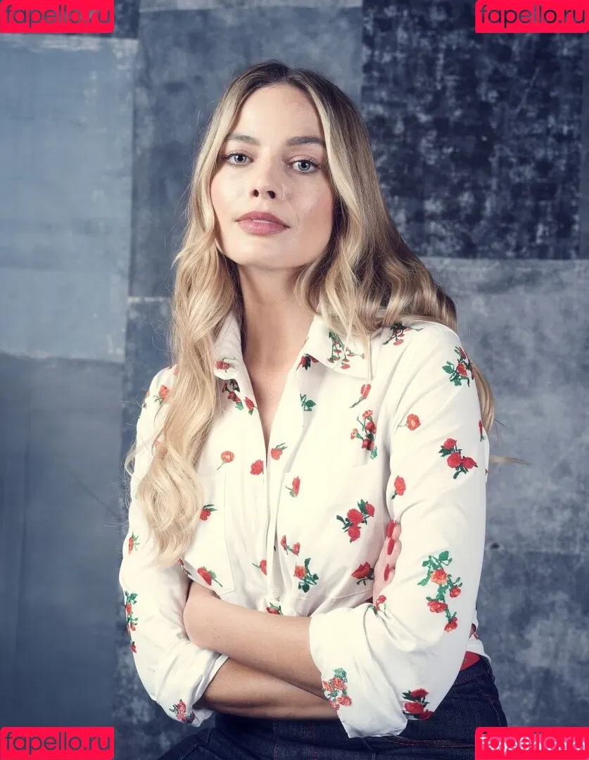 Margot Robbie / margotrobbieofficial Onlyfans Photo Gallery 
