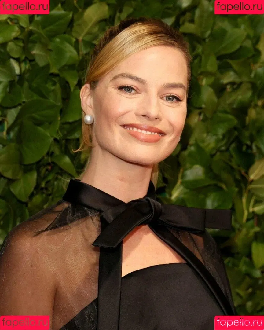 Margot Robbie / margotrobbieofficial Onlyfans Photo Gallery 