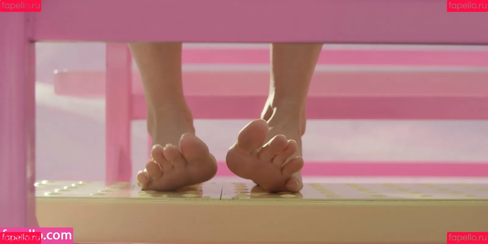 Margot Robbie / margotrobbieofficial Onlyfans Photo Gallery 