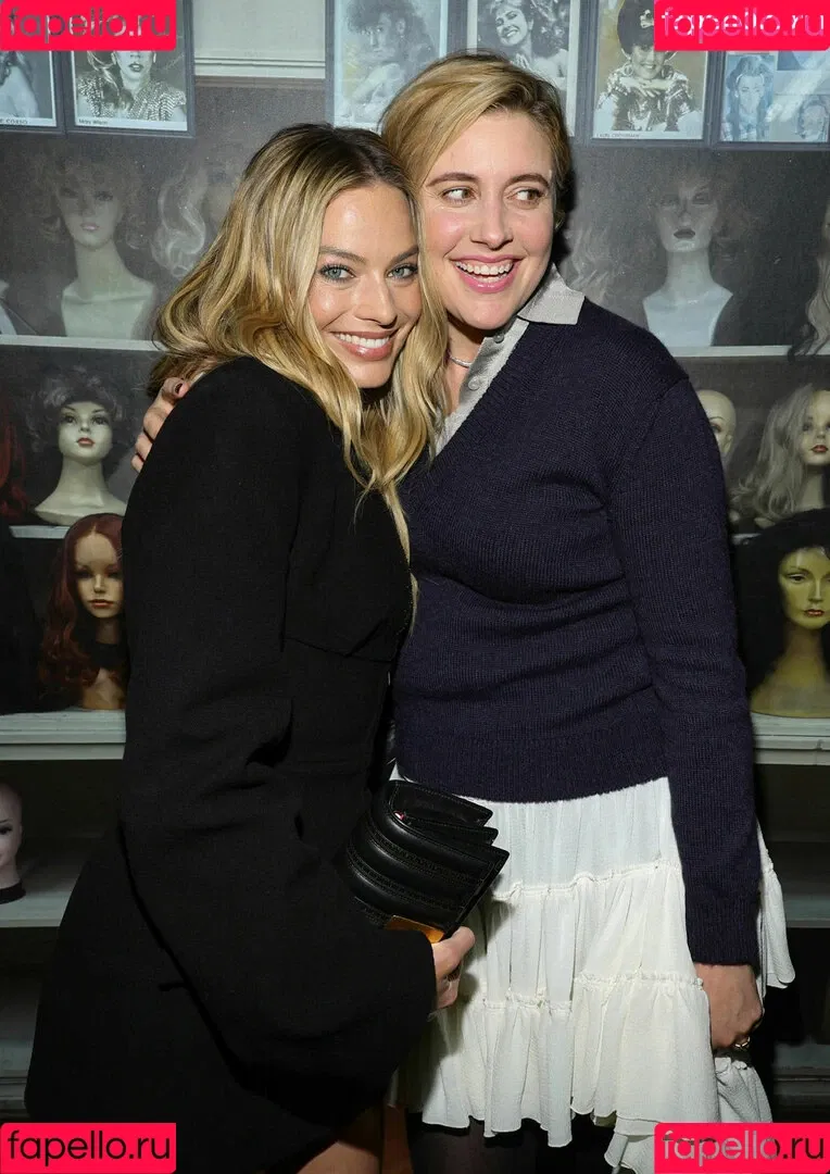 Margot Robbie / margotrobbieofficial Onlyfans Photo Gallery 