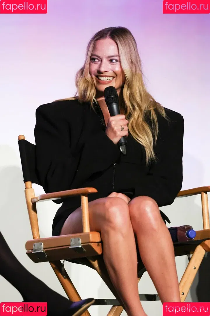 Margot Robbie / margotrobbieofficial Onlyfans Photo Gallery 