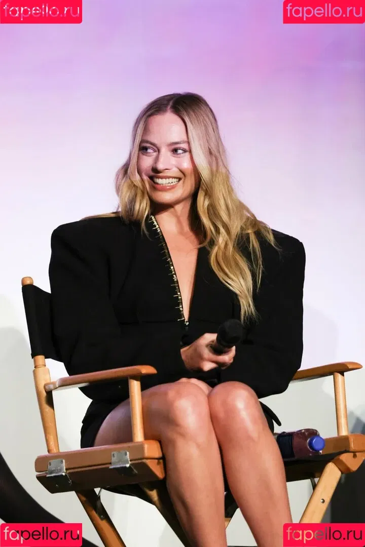 Margot Robbie / margotrobbieofficial Onlyfans Photo Gallery 