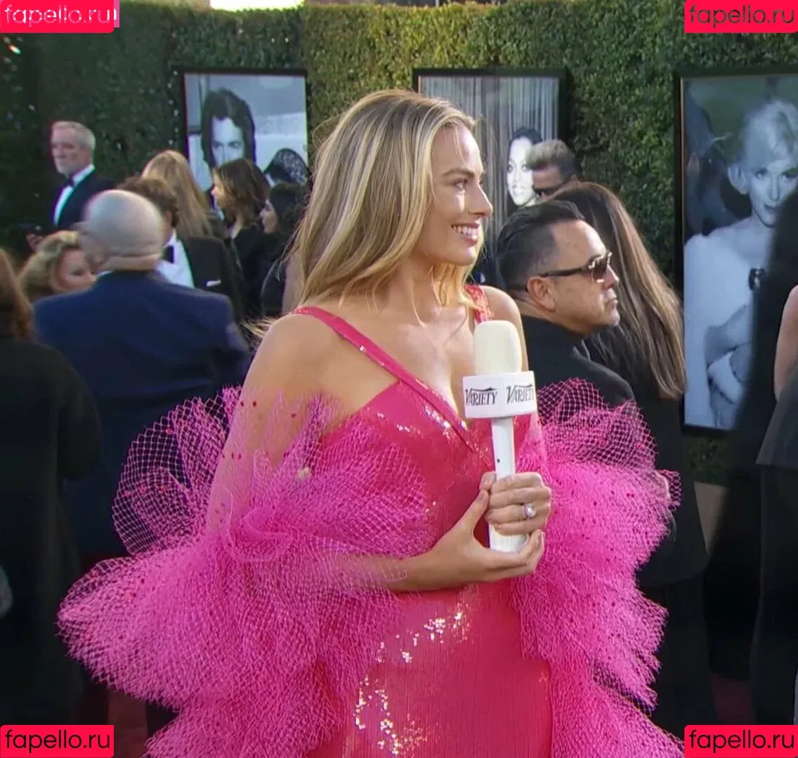 Margot Robbie / margotrobbieofficial Onlyfans Photo Gallery 